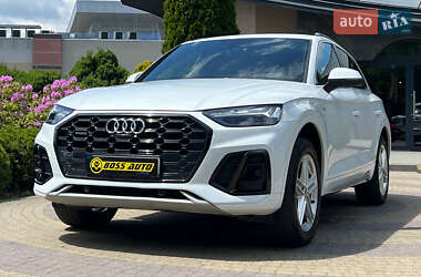 Внедорожник / Кроссовер Audi Q5 2021 в 