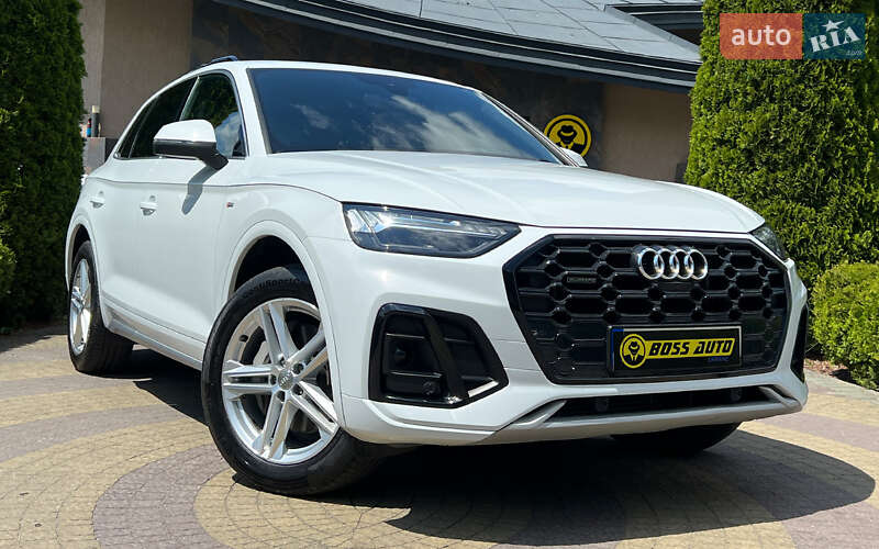 Внедорожник / Кроссовер Audi Q5 2021 в 