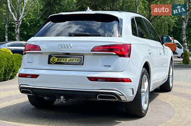 Внедорожник / Кроссовер Audi Q5 2021 в 