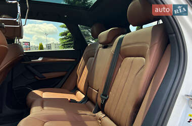 Внедорожник / Кроссовер Audi Q5 2021 в 