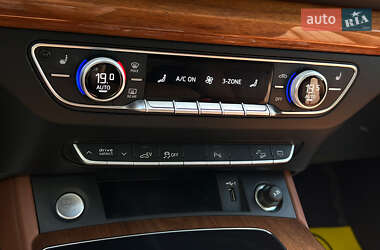 Внедорожник / Кроссовер Audi Q5 2021 в 