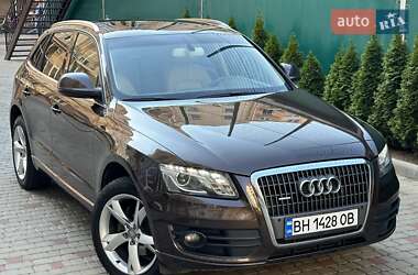 Внедорожник / Кроссовер Audi Q5 2012 в 