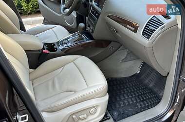 Внедорожник / Кроссовер Audi Q5 2012 в 