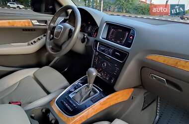 Внедорожник / Кроссовер Audi Q5 2009 в 
