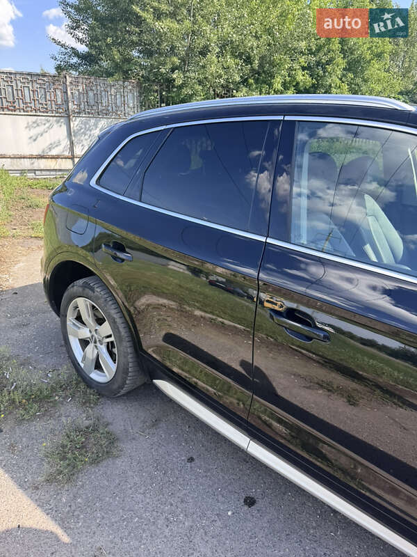 Внедорожник / Кроссовер Audi Q5 2017 в Черкассах