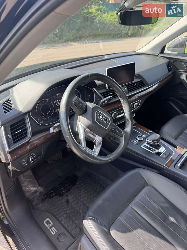 Внедорожник / Кроссовер Audi Q5 2017 в Черкассах