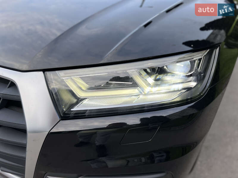 Внедорожник / Кроссовер Audi Q5 2018 в Хмельницком