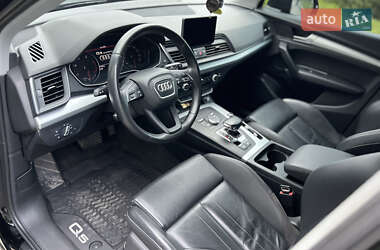 Позашляховик / Кросовер Audi Q5 2018 в 