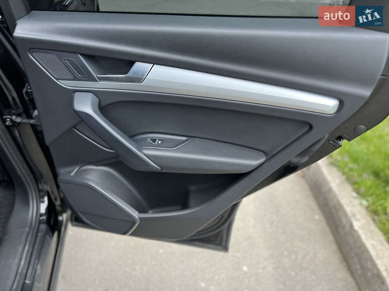 Внедорожник / Кроссовер Audi Q5 2018 в Хмельницком
