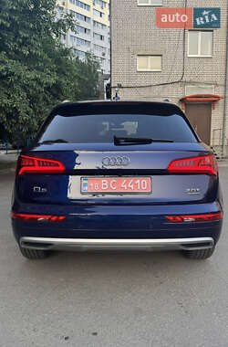 Внедорожник / Кроссовер Audi Q5 2018 в 