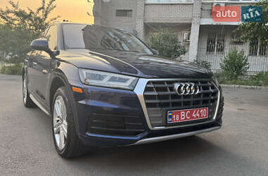 Внедорожник / Кроссовер Audi Q5 2018 в 