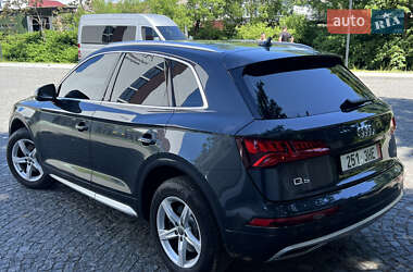 Внедорожник / Кроссовер Audi Q5 2020 в 