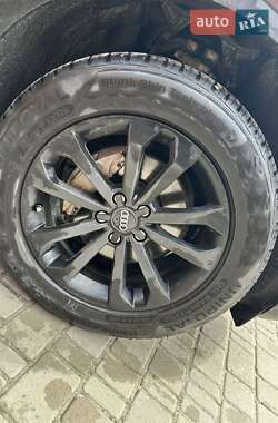 Внедорожник / Кроссовер Audi Q5 2012 в 