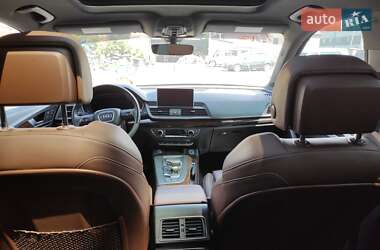 Позашляховик / Кросовер Audi Q5 2018 в 