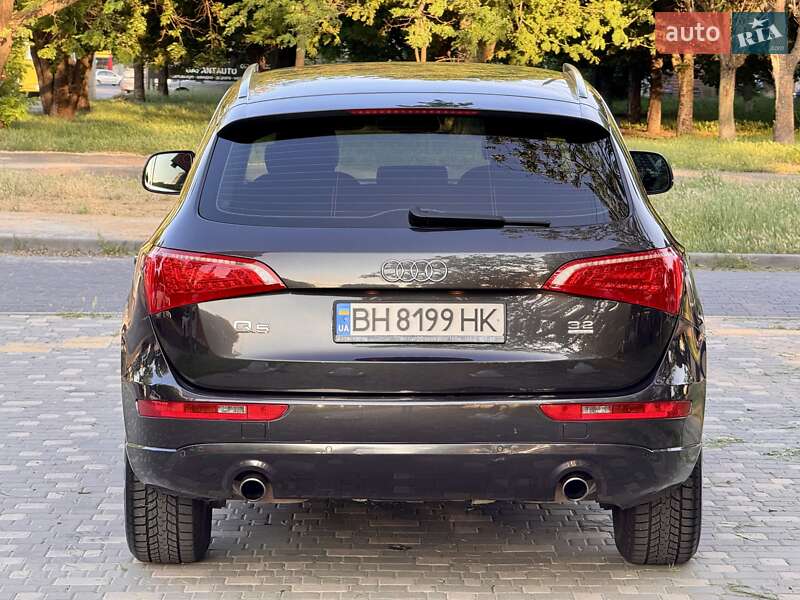 Внедорожник / Кроссовер Audi Q5 2009 в Одессе