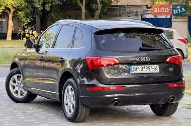 Внедорожник / Кроссовер Audi Q5 2009 в 