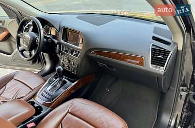 Внедорожник / Кроссовер Audi Q5 2009 в 