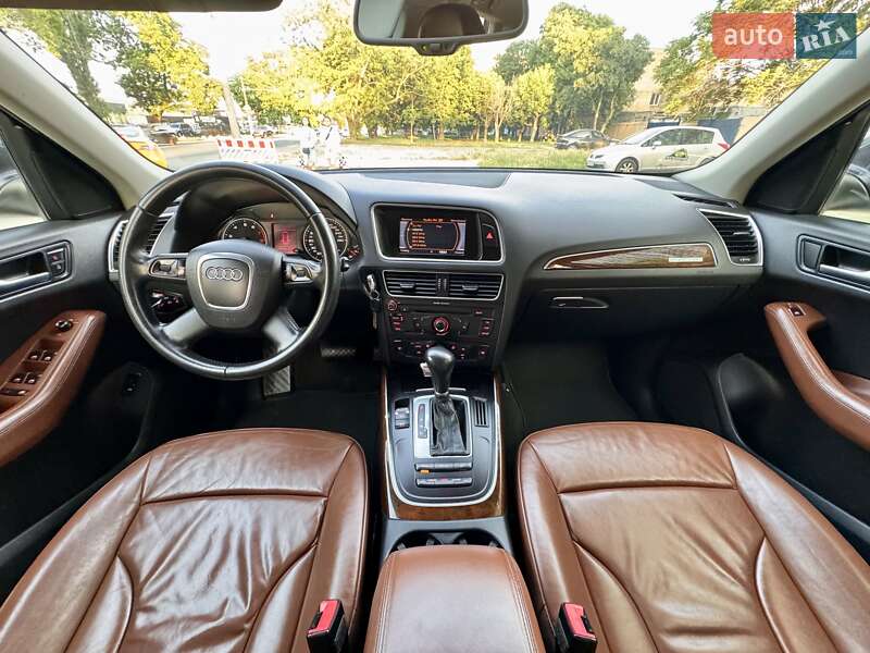 Внедорожник / Кроссовер Audi Q5 2009 в Одессе