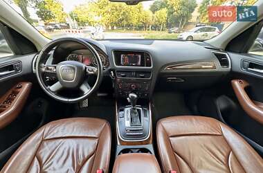 Внедорожник / Кроссовер Audi Q5 2009 в 