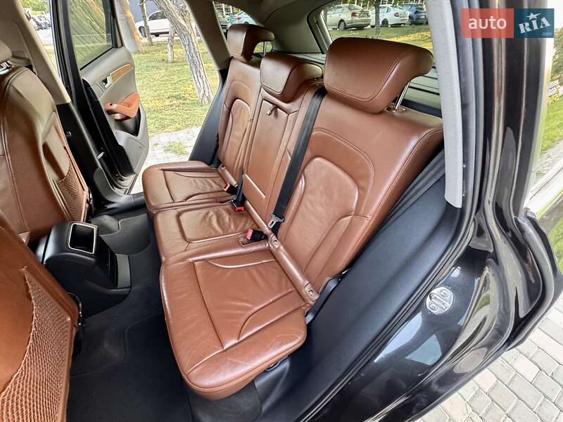 Внедорожник / Кроссовер Audi Q5 2009 в Одессе