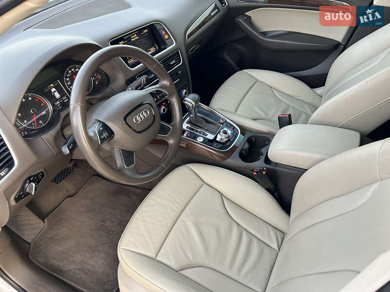 Внедорожник / Кроссовер Audi Q5 2017 в Луцке