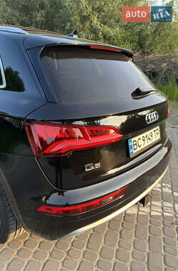 Внедорожник / Кроссовер Audi Q5 2018 в 