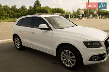 Позашляховик / Кросовер Audi Q5 2016 в 