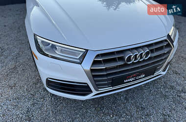 Внедорожник / Кроссовер Audi Q5 2017 в 