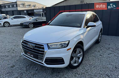 Внедорожник / Кроссовер Audi Q5 2017 в 