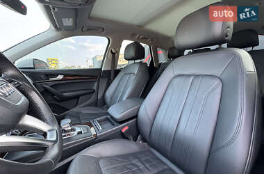 Внедорожник / Кроссовер Audi Q5 2017 в 