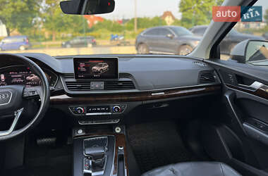 Внедорожник / Кроссовер Audi Q5 2017 в 
