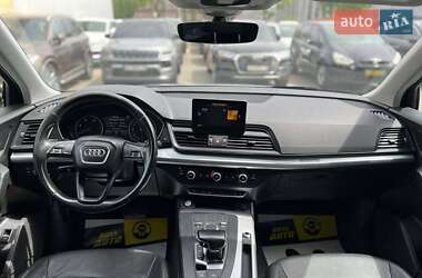 Внедорожник / Кроссовер Audi Q5 2017 в 