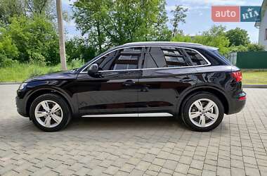 Внедорожник / Кроссовер Audi Q5 2017 в Ивано-Франковске