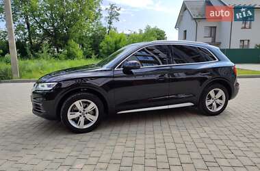 Внедорожник / Кроссовер Audi Q5 2017 в 