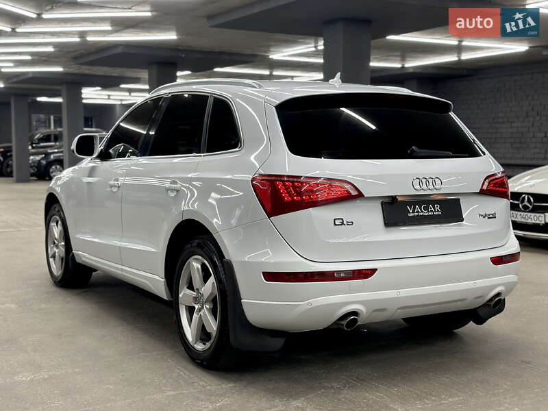 Внедорожник / Кроссовер Audi Q5 2011 в Харькове
