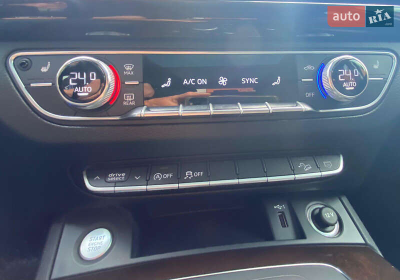 Внедорожник / Кроссовер Audi Q5 2019 в Ровно