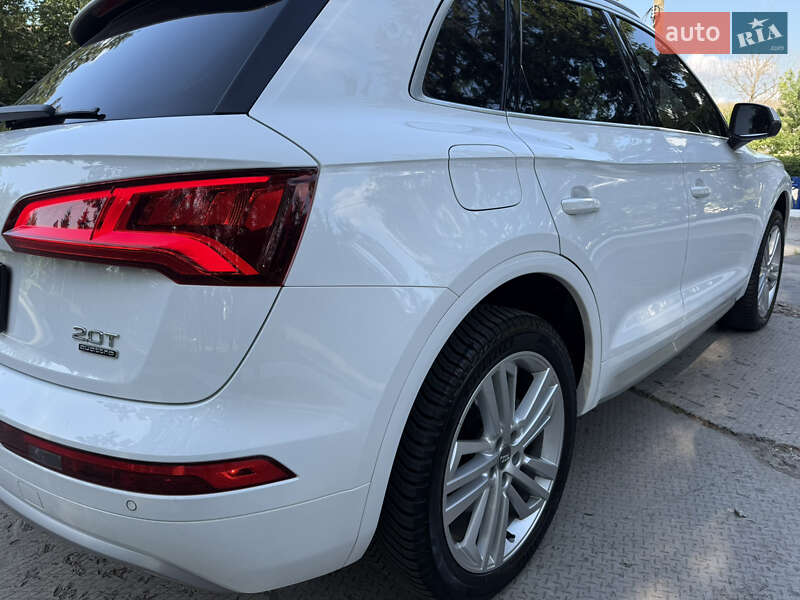 Позашляховик / Кросовер Audi Q5 2018 в Харкові