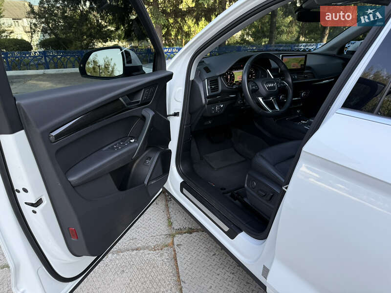 Позашляховик / Кросовер Audi Q5 2018 в Харкові