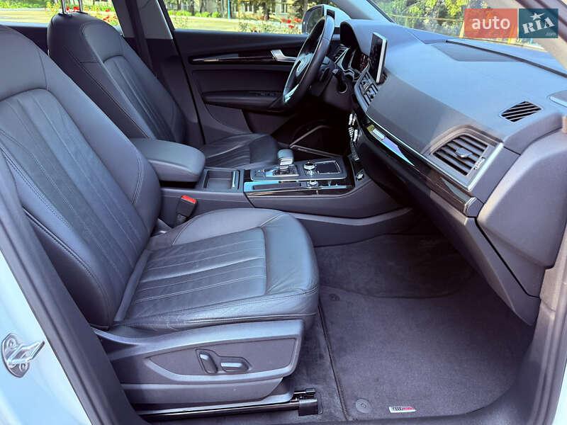 Позашляховик / Кросовер Audi Q5 2018 в Харкові