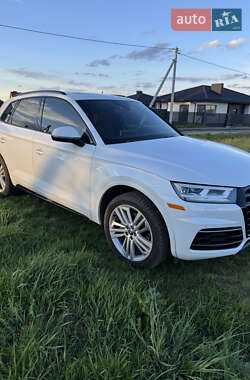 Позашляховик / Кросовер Audi Q5 2019 в 