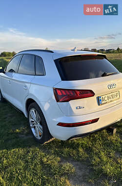 Позашляховик / Кросовер Audi Q5 2019 в 