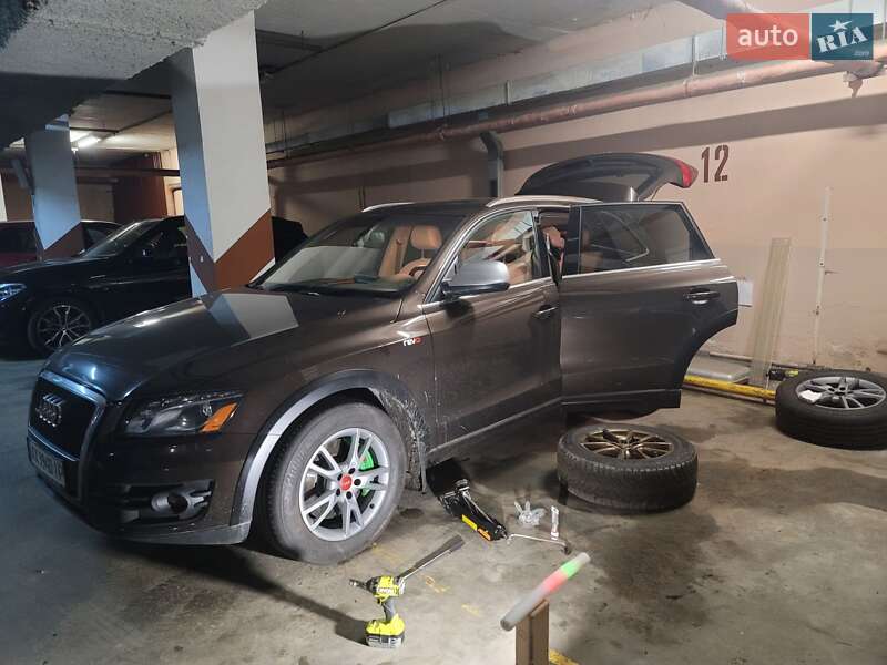 Внедорожник / Кроссовер Audi Q5 2011 в Киеве