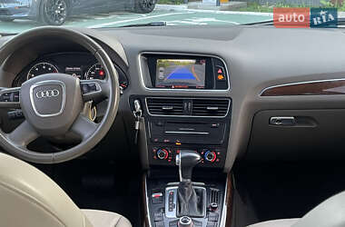 Внедорожник / Кроссовер Audi Q5 2011 в 