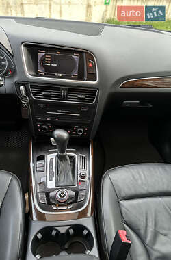 Позашляховик / Кросовер Audi Q5 2011 в 