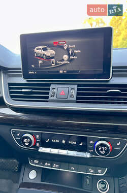 Внедорожник / Кроссовер Audi Q5 2018 в 