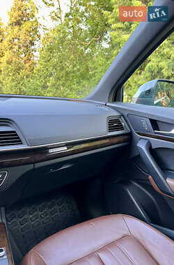 Внедорожник / Кроссовер Audi Q5 2018 в 