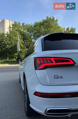 Внедорожник / Кроссовер Audi Q5 2019 в 