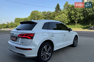 Внедорожник / Кроссовер Audi Q5 2019 в 