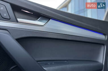 Внедорожник / Кроссовер Audi Q5 2019 в 
