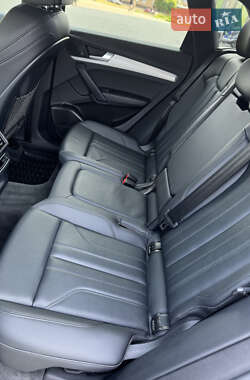 Внедорожник / Кроссовер Audi Q5 2019 в 